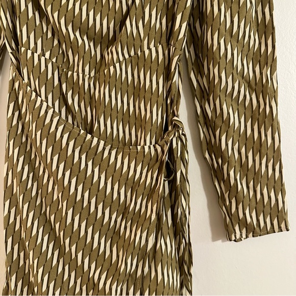 NWT Reformation Rosalie graphic print geometric mini dress - Picture 8 of 11